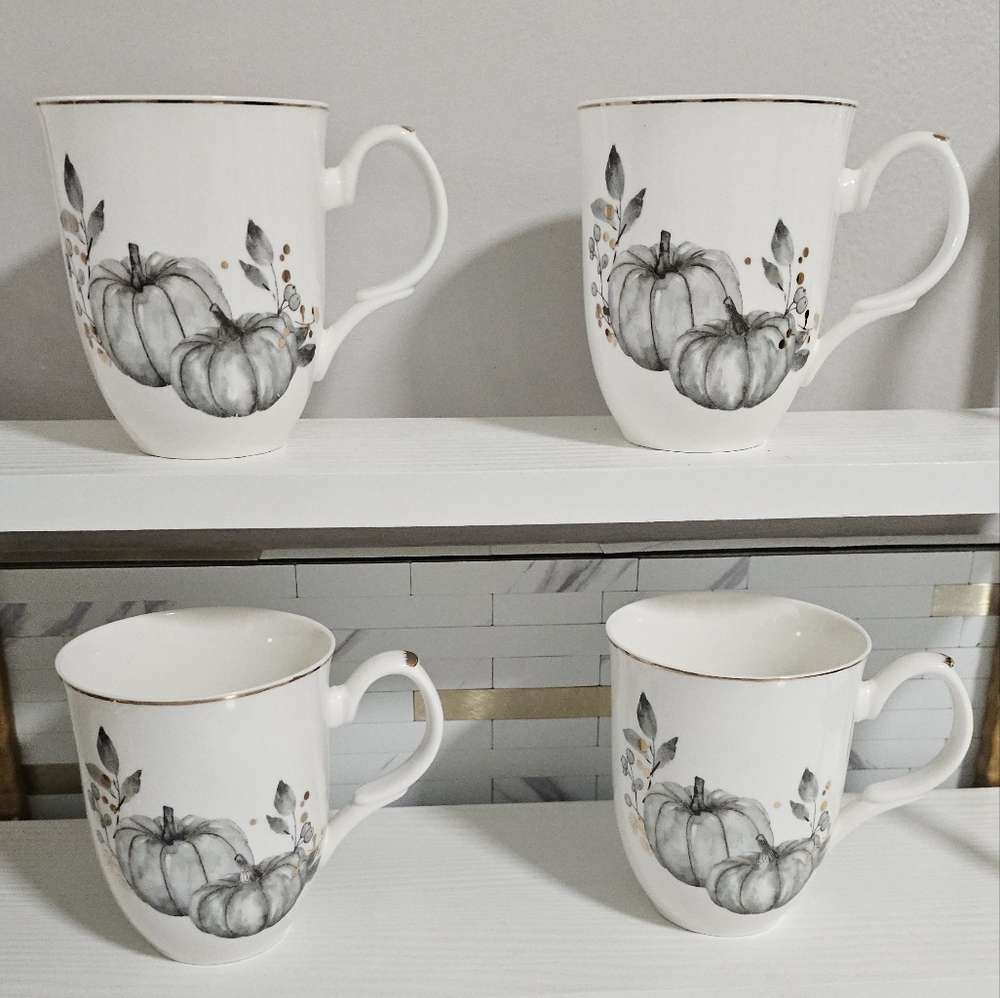 Set of mugs